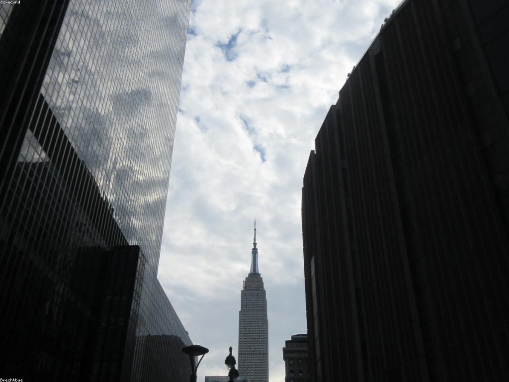 ព័ត៌មាន: ការពិពណ៌នាអំពីស្រុកស្រុកនិងព្រឹត្តិការណ៍ក្នុងពិភពលោក